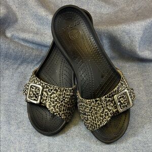 CROCS Black and Tan Leopard Buckle Sandals Size 9